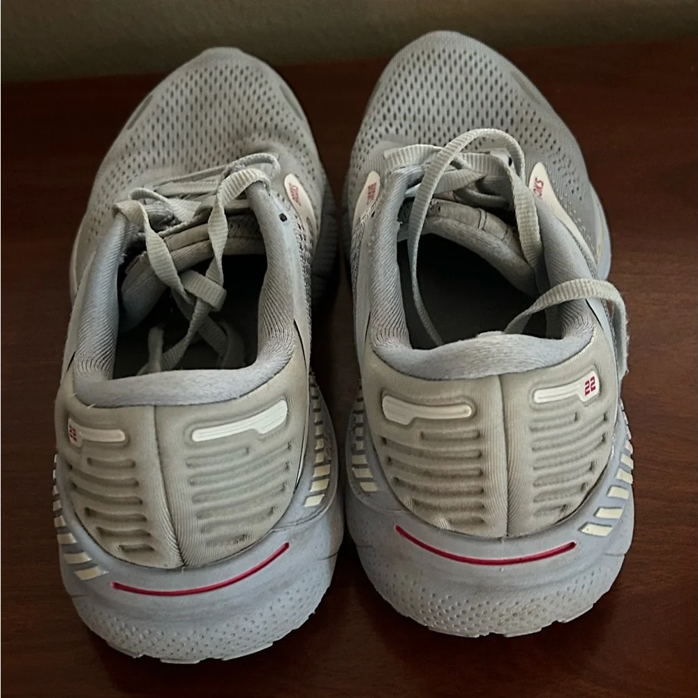 Brooks Women's Adrenaline GTS 22 Running Shoes, Kentucky Blue/White/Rose 8.5 - Picture 3 of 10